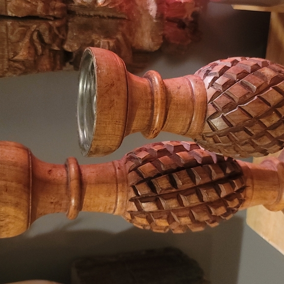 Final $! Vintage ihi India candlestick holders 2 pineapple diamond design wood - Picture 3 of 8